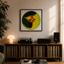 Charger l'image dans la galerie, [65/∞] – Affiche artistique encadrée | Art sur vinyle - mockup 2
