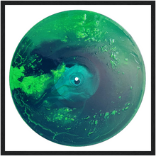 Charger l'image dans la galerie, Emerald Forest – Affiche artistique encadrée | Art sur vinyle - mockup 1
